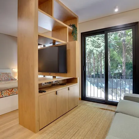 Jardins Da Aurora - Cozy With Private Garden And Parking شقة